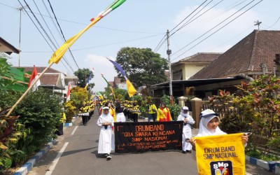 Kegiatan Drumband siswa/siswi SMP Nasional